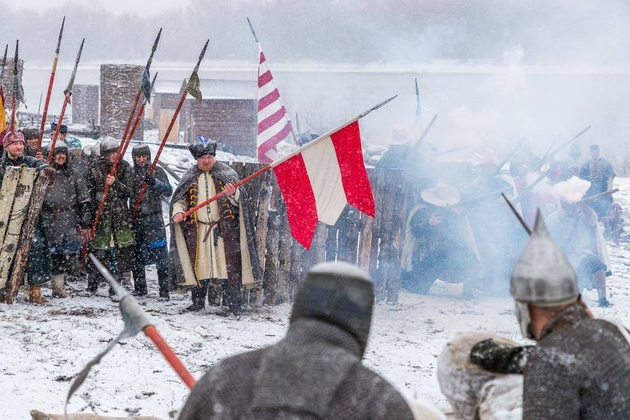Зато она способна «оживить» образы воинов…