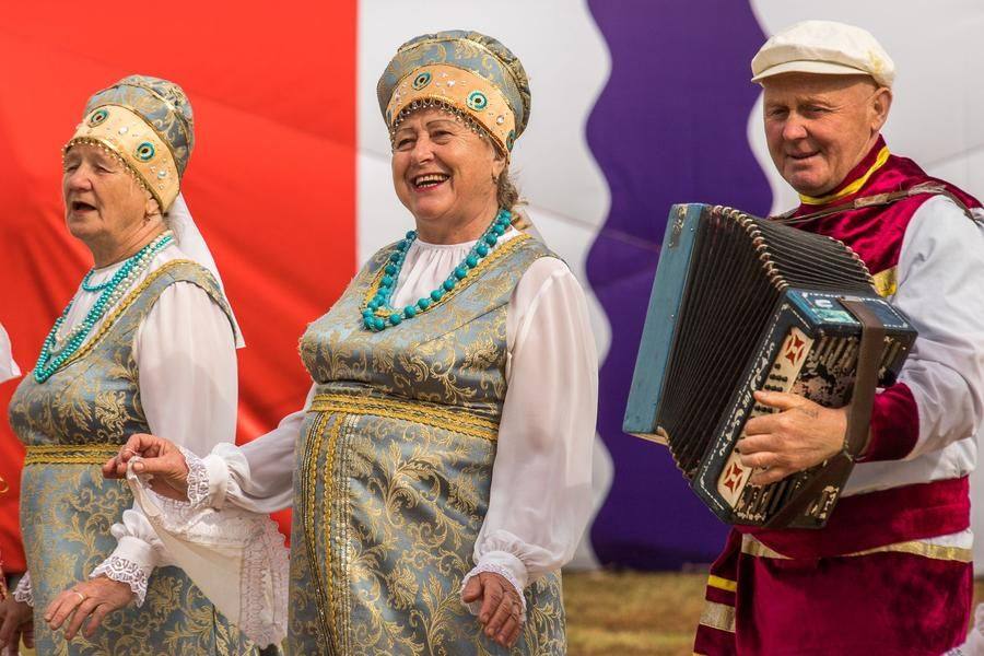 Такого же мнения народный хор «Русская песня» из села Серебряное