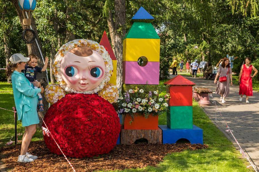 Неваляшка и кубики — милые игрушки родом из советского детства