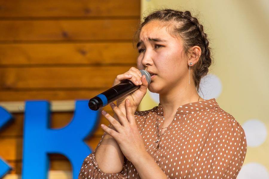 Песней о войне всех до слез растрогала Нурия Хусаинова (Шербакульский район)
