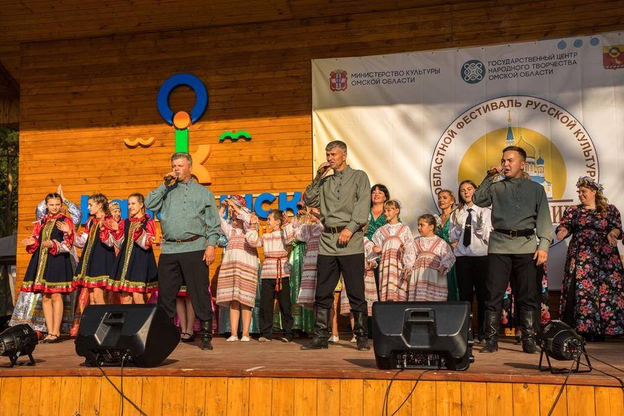 Звучит финальная песня