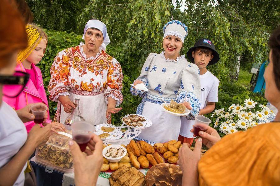 Попробовать хочется все: и выпечку, и напитки