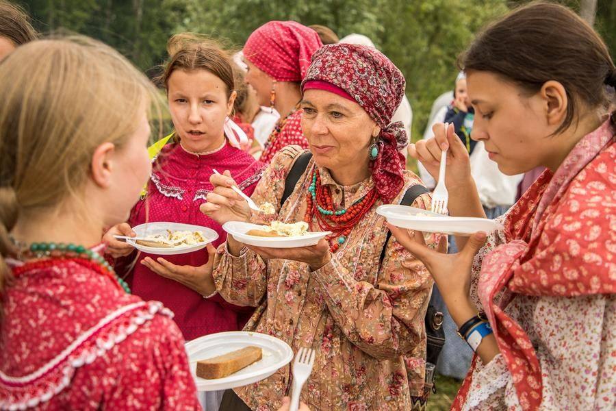 Фестивальное блюдо очень кстати после фольклорных активностей на свежем воздухе